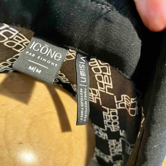 Womens Blouse Size medium- Icone by Simons - Picture 3 of 4